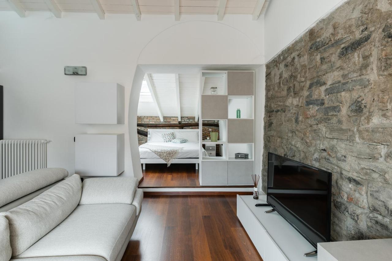In Our Home By Holiday Solutions Como Exterior photo